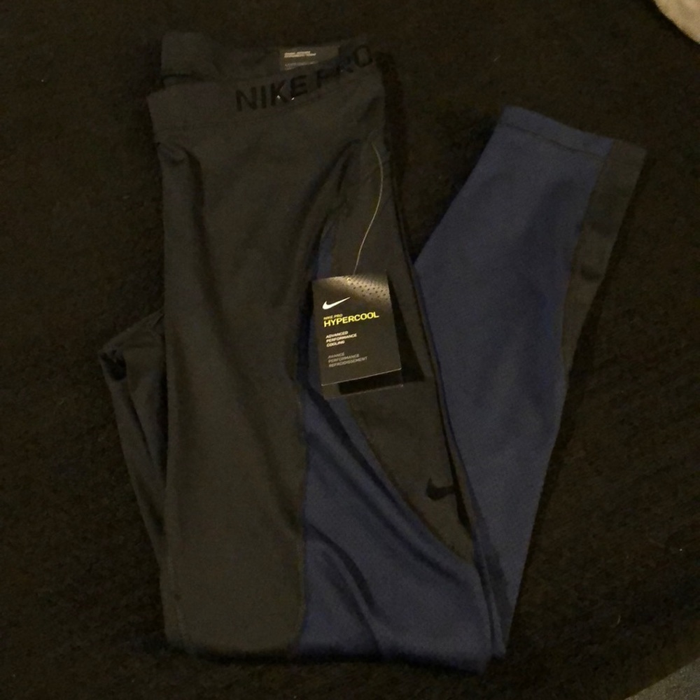 NWT Nike hypercool tight fit leggings